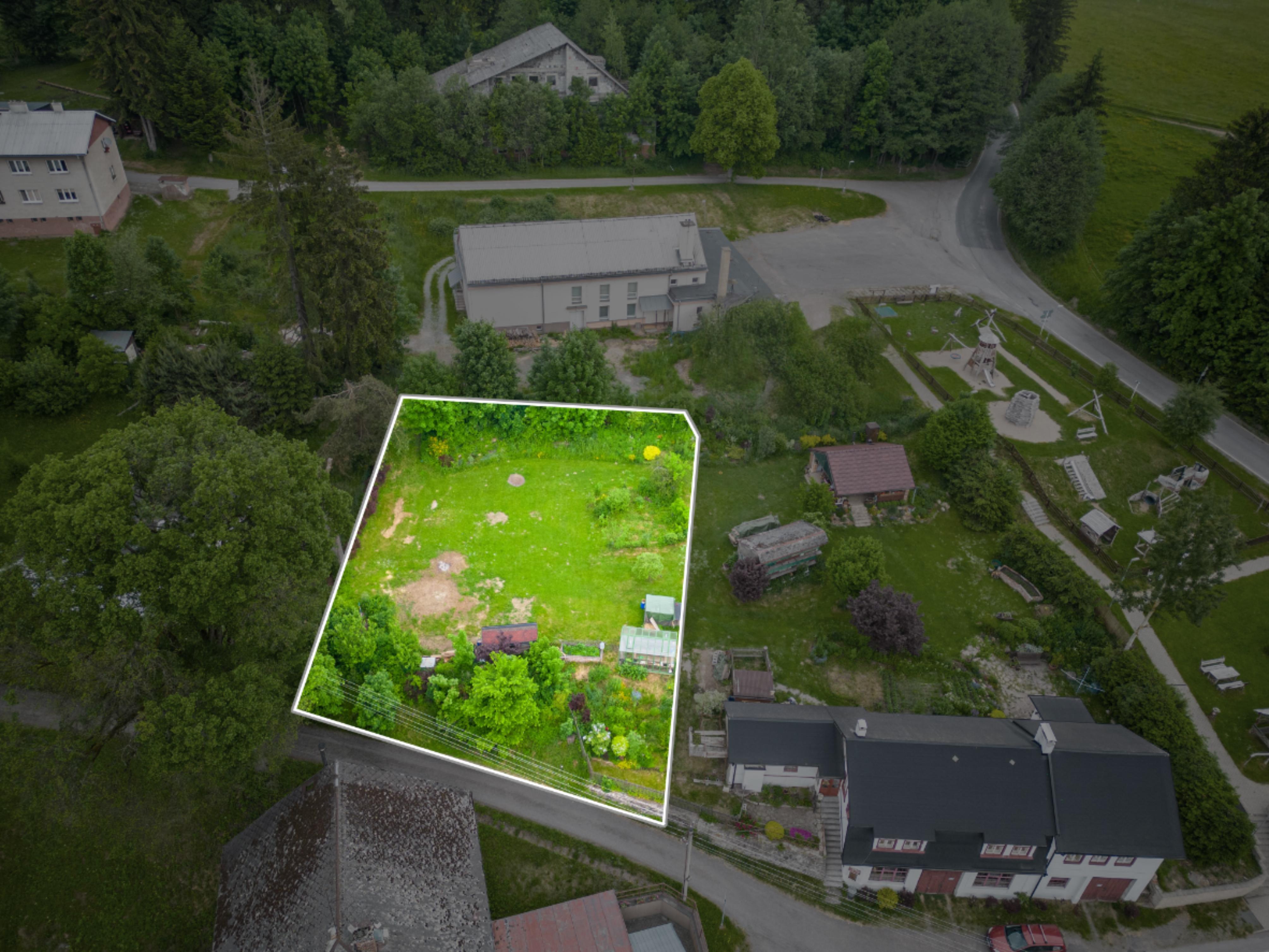 Pozemek k výstavbě domu či penzionu v Bartošovicích v Orlických horách-NA PRODEJ